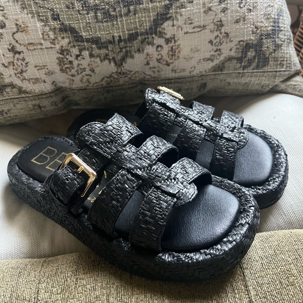 Matisse Beach black Raffia Fisherman slide sandals 6
